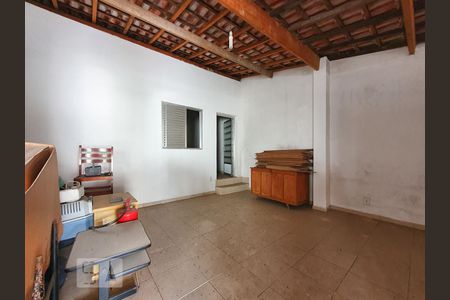 Casa à venda com 380m², 4 quartos e 4 vagas Casa à venda com 380m², 4 quartos e 4 vagasCasa dos fundos