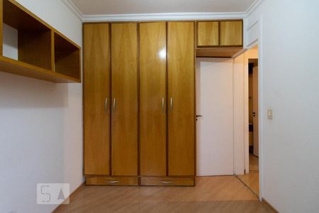 Apartamento à venda com 57m², 2 quartos e 1 vagaQuarto 2 - Armários