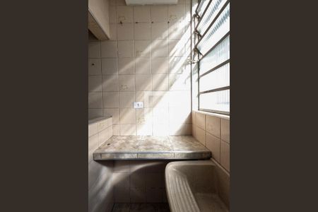 Apartamento para alugar com 50m², 2 quartos e sem vaga Apartamento para alugar com 50m², 2 quartos e sem vagaCozinha e Área de Serviço