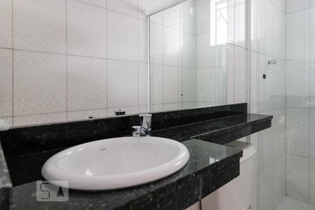 Banheiro de kitnet/studio para alugar com 1 quarto, 46m² em Jaguaré, São Paulo