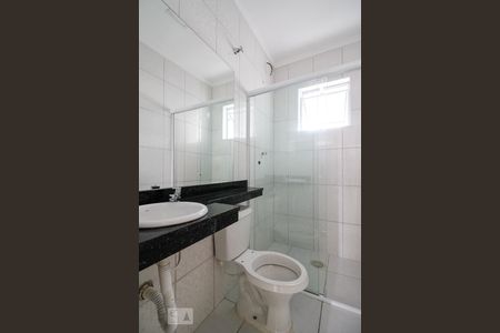 Banheiro de kitnet/studio para alugar com 1 quarto, 46m² em Jaguaré, São Paulo