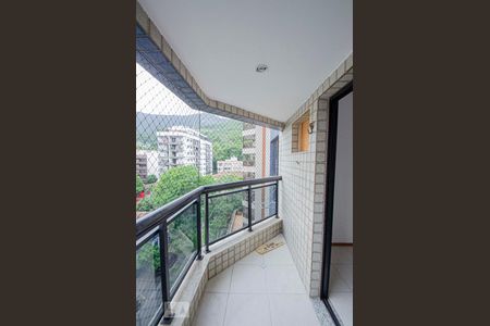 Apartamento à venda com 100m², 3 quartos e 2 vagasVaranda da Suíte