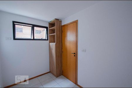 Apartamento à venda com 100m², 3 quartos e 2 vagasQuarto de Serviço