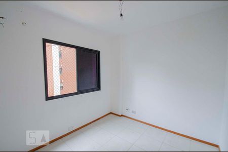 Apartamento à venda com 100m², 3 quartos e 2 vagasQuarto 2