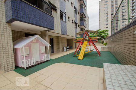Apartamento à venda com 100m², 3 quartos e 2 vagasÁrea Comum - Playground