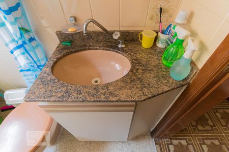 Casa para alugar com 200m², 3 quartos e 2 vagasDetalhe banheiro