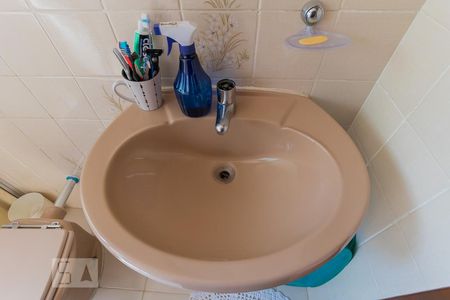 Casa para alugar com 200m², 3 quartos e 2 vagasDetalhe banheiro