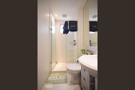 Apartamento para alugar com 87m², 2 quartos e 2 vagasDetalhe do Banheiro Suíte 2