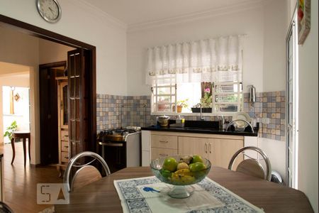 Cozinha de casa para alugar com 3 quartos, 130m² em Vila Bertioga, São Paulo