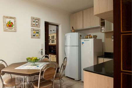 Casa para alugar com 130m², 3 quartos e 2 vagas Casa para alugar com 130m², 3 quartos e 2 vagasCozinha