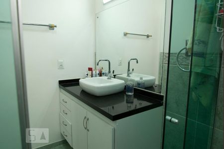 Casa para alugar com 130m², 3 quartos e 2 vagas Casa para alugar com 130m², 3 quartos e 2 vagasSuíte 2