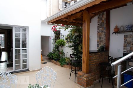 Casa para alugar com 130m², 3 quartos e 2 vagas Casa para alugar com 130m², 3 quartos e 2 vagasChurrasqueira