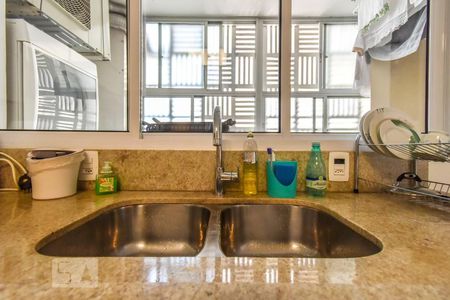 Apartamento à venda com 160m², 3 quartos e 2 vagasCozinha