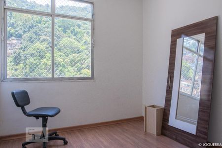 Quarto 1 de apartamento para alugar com 2 quartos, 69m² em Laranjeiras, Rio de Janeiro