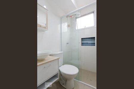Banheiro de apartamento para alugar com 2 quartos, 45m² em Santa Terezinha, São Bernardo do Campo