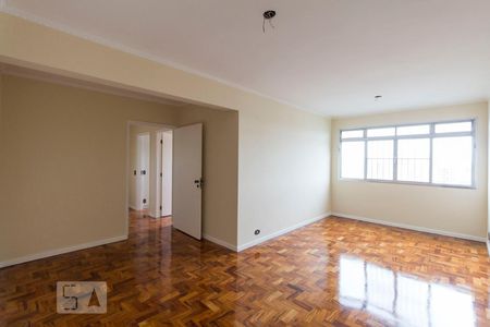 Apartamento para alugar com 120m², 3 quartos e 1 vagaSala