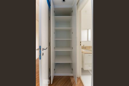 Apartamento à venda com 156m², 3 quartos e 2 vagasSuíte 2