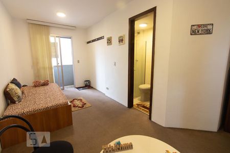 Sala de kitnet/studio para alugar com 1 quarto, 27m² em Batel, Curitiba