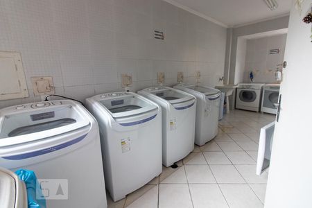 Área comum - Lavanderia de kitnet/studio para alugar com 1 quarto, 27m² em Batel, Curitiba