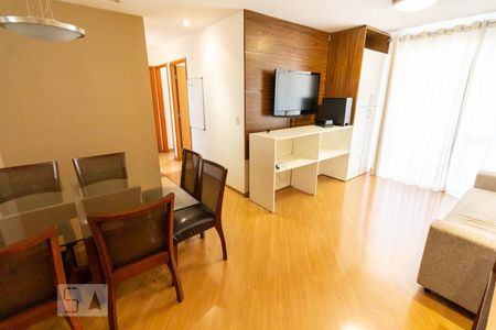 Apartamento para alugar com 90m², 3 quartos e 2 vagas Apartamento para alugar com 90m², 3 quartos e 2 vagasSala