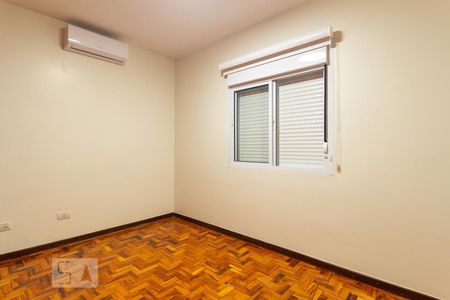 Quarto 1 de casa para alugar com 3 quartos, 130m² em Campo Belo, São Paulo