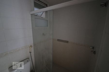 Banheiro da suíte de apartamento para alugar com 2 quartos, 75m² em Charitassa, Niterói