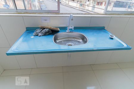 Detalhe cozinha de apartamento para alugar com 2 quartos, 45m² em Jardim Colorado, São Paulo