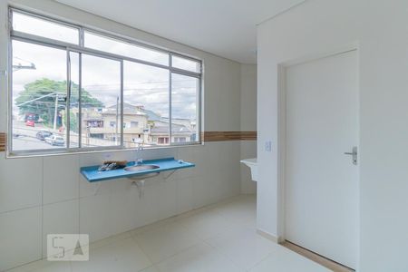 Cozinha de apartamento para alugar com 2 quartos, 45m² em Jardim Colorado, São Paulo