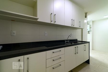 Apartamento à venda com 115m², 3 quartos e 2 vagasCozinha