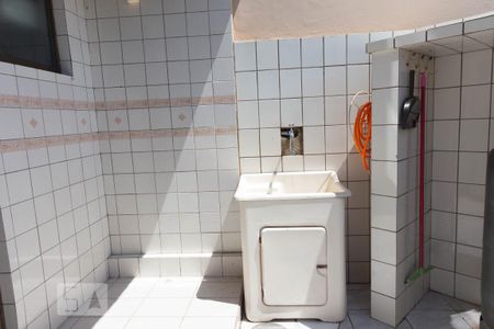 Área de Serviço de casa de condomínio para alugar com 3 quartos, 145m² em Jardim Itu Sabará, Porto Alegre