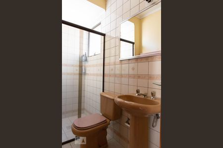 Banheiro de casa de condomínio à venda com 3 quartos, 145m² em Jardim Itu Sabará, Porto Alegre