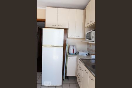 Cozinha de casa de condomínio para alugar com 3 quartos, 145m² em Jardim Itu Sabará, Porto Alegre