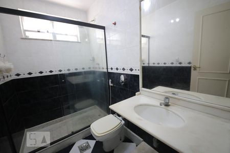 Banheiro de apartamento para alugar com 3 quartos, 100m² em Icaraí, Niterói