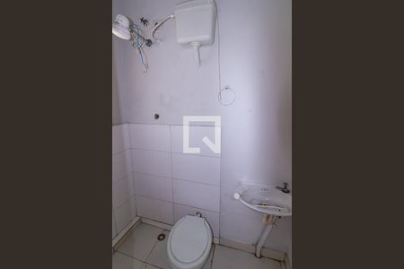 Banheiro de casa para alugar com 1 quarto, 30m² em Chácara Mafalda, São Paulo