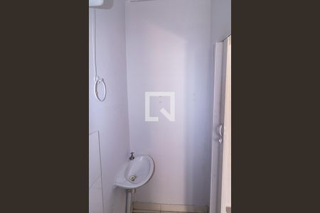 Banheiro de casa para alugar com 1 quarto, 30m² em Chácara Mafalda, São Paulo