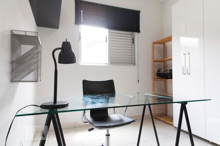 Apartamento para alugar com 69m², 2 quartos e 1 vagaQuarto
