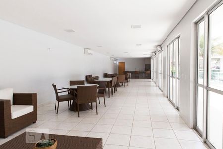 Apartamento para alugar com 69m², 2 quartos e 1 vagaÁrea comum - Salao de Festa