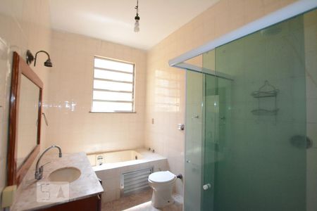 Apartamento para alugar com 700m², 3 quartos e 2 vagasBanheiro da suite 1