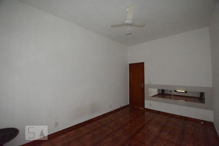 Apartamento para alugar com 700m², 3 quartos e 2 vagasQuarto 1 suite