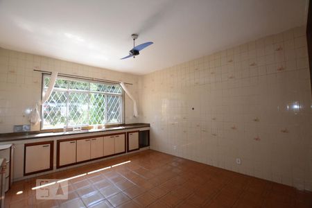 Apartamento para alugar com 700m², 3 quartos e 2 vagasCozinha