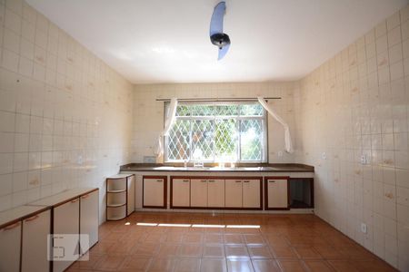 Apartamento para alugar com 700m², 3 quartos e 2 vagasCozinha