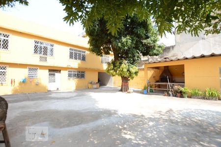 Apartamento para alugar com 700m², 3 quartos e 2 vagasQuintal