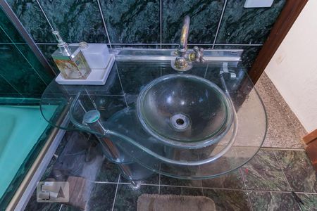 Apartamento à venda com 78m², 2 quartos e 1 vaga Apartamento à venda com 78m², 2 quartos e 1 vagaDetalhe banheiro