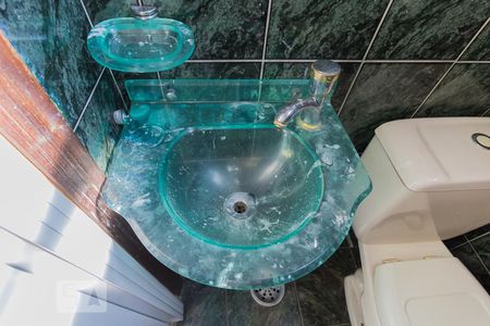 Apartamento à venda com 78m², 2 quartos e 1 vaga Apartamento à venda com 78m², 2 quartos e 1 vagaDetalhe banheiro