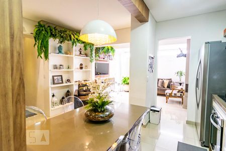 Apartamento à venda com 179m², 2 quartos e 2 vagas Apartamento à venda com 179m², 2 quartos e 2 vagasCozinha