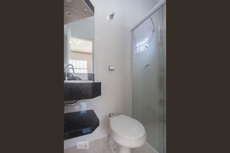 Casa para alugar com 180m², 2 quartos e 8 vagasBanheiro da suíte