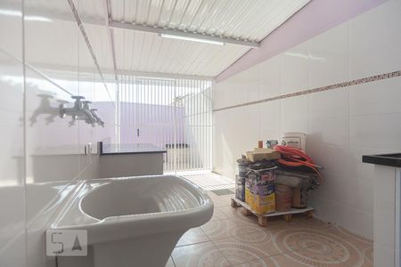 Casa para alugar com 180m², 2 quartos e 8 vagasLavanderia