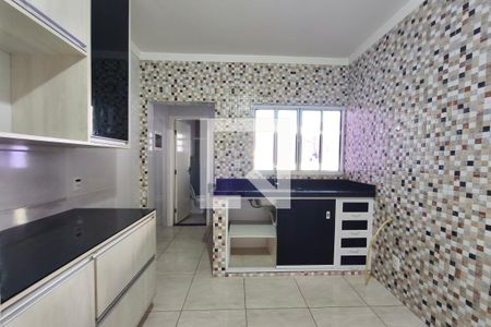 Cozinha de casa para alugar com 2 quartos, 180m² em Vila Lemos, Campinas