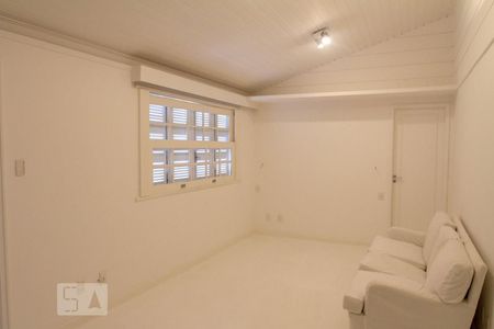 Casa à venda com 400m², 4 quartos e 2 vagas Casa à venda com 400m², 4 quartos e 2 vagasSala - 3º Andar