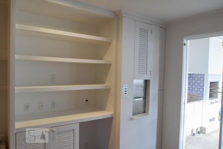 Casa à venda com 400m², 4 quartos e 2 vagas Casa à venda com 400m², 4 quartos e 2 vagasSala 2º Andar